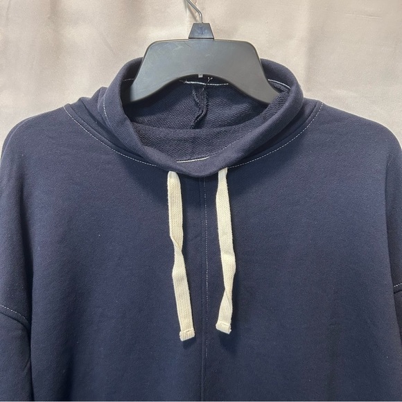 Free Assembly Navy Funnel Neck Sweatshirt with Pockets Sz M - Picture 4 of 7